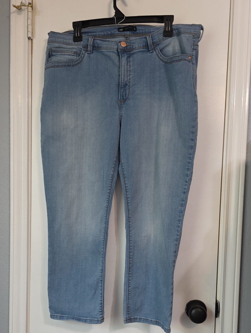 Lee Light Wash Cropped Women's Jeans